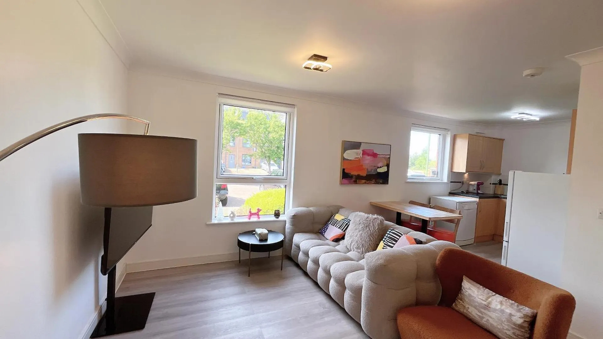 アパート Quiet 2 Bedrooms And 2 Bathrooms With Free Parking エディンバラ