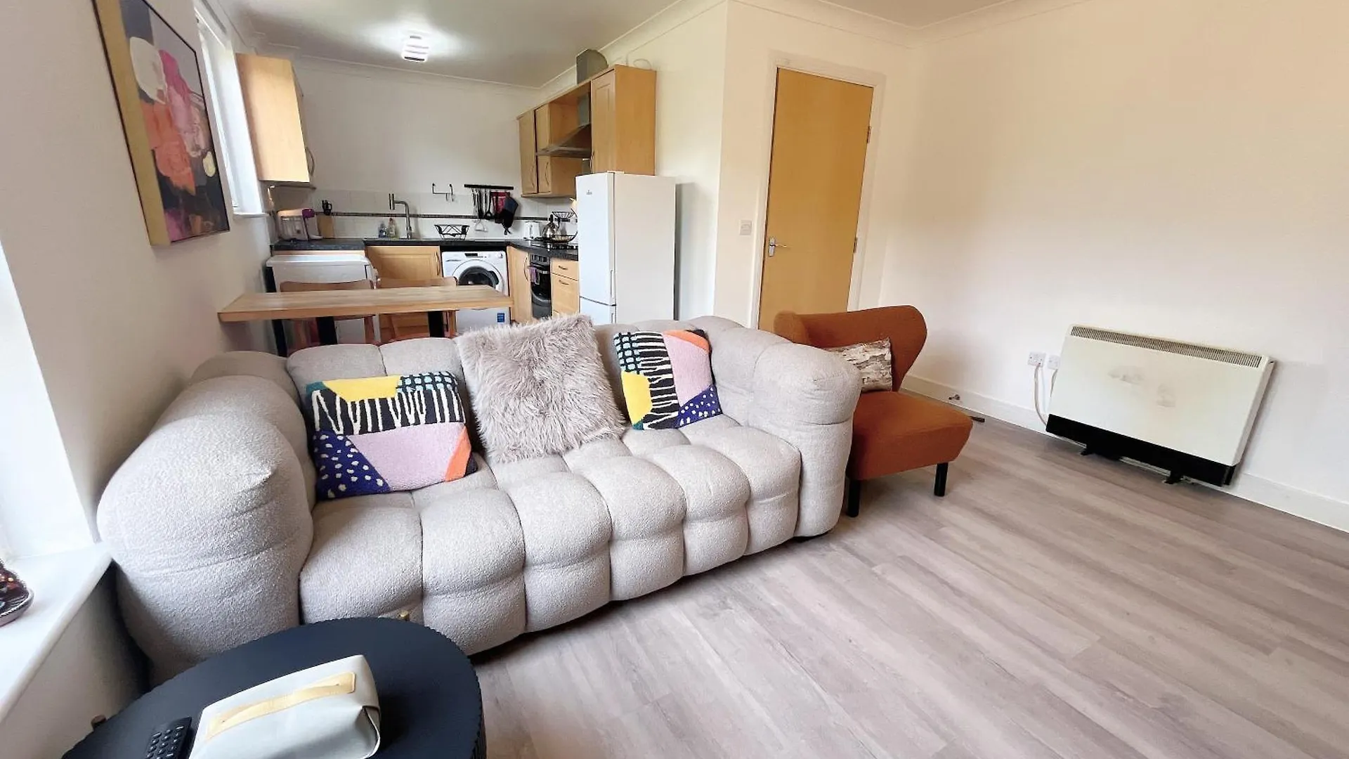 Quiet 2 Bedrooms And 2 Bathrooms With Free Parking エディンバラ